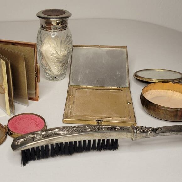 Vintage/Antique Vanity Lot - Picture 8 of 12